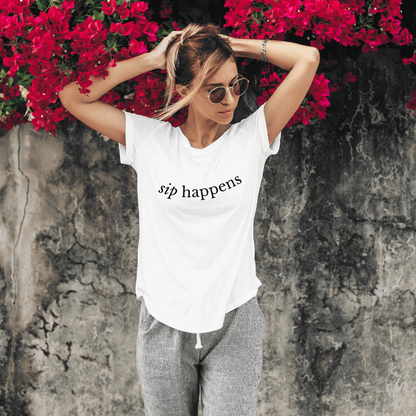 Tee "Sip Happens"